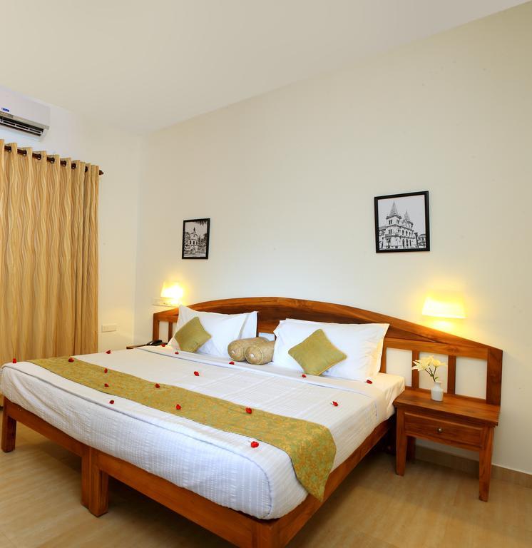 Abad Pepper Route Hotel Kochi ภายนอก รูปภาพ