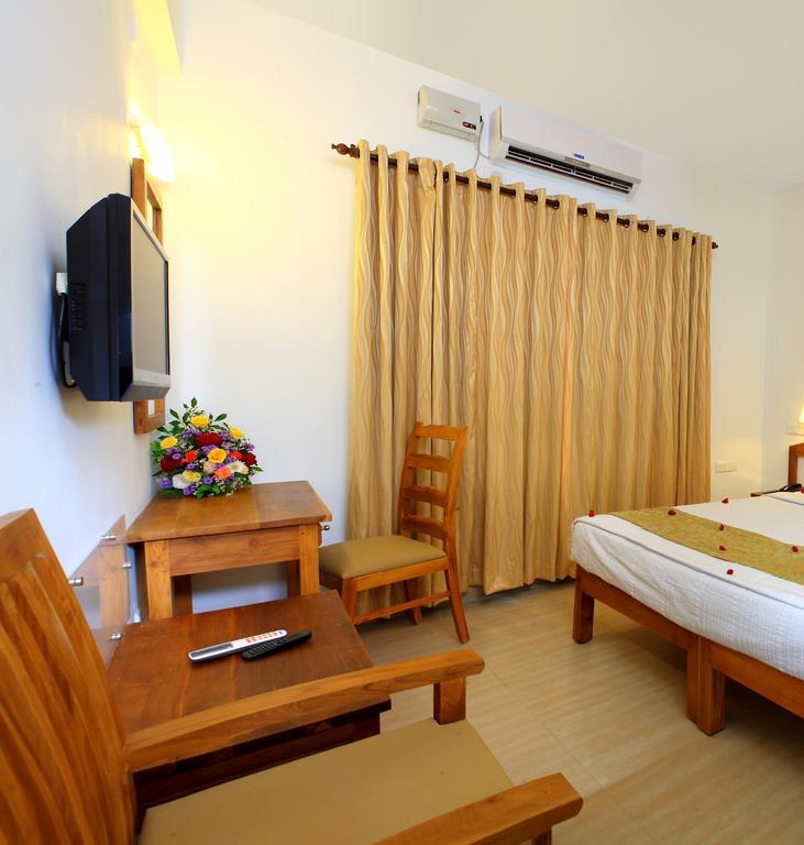 Abad Pepper Route Hotel Kochi ภายนอก รูปภาพ