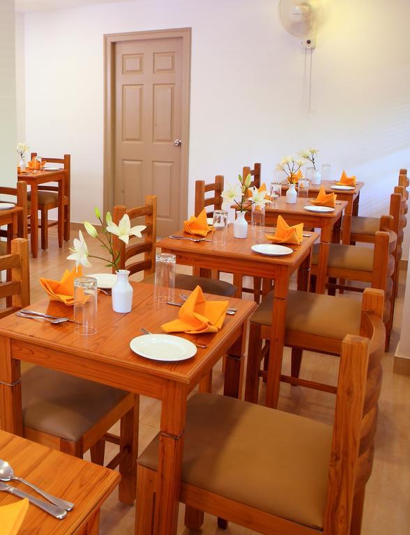 Abad Pepper Route Hotel Kochi ภายนอก รูปภาพ
