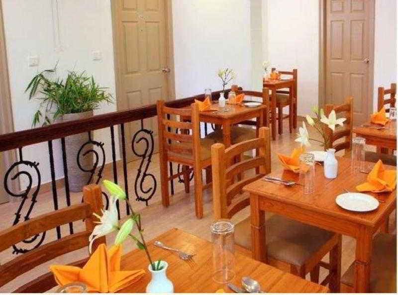 Abad Pepper Route Hotel Kochi ภายนอก รูปภาพ