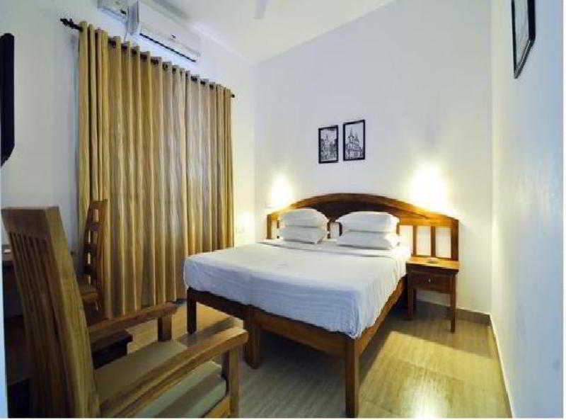 Abad Pepper Route Hotel Kochi ภายนอก รูปภาพ
