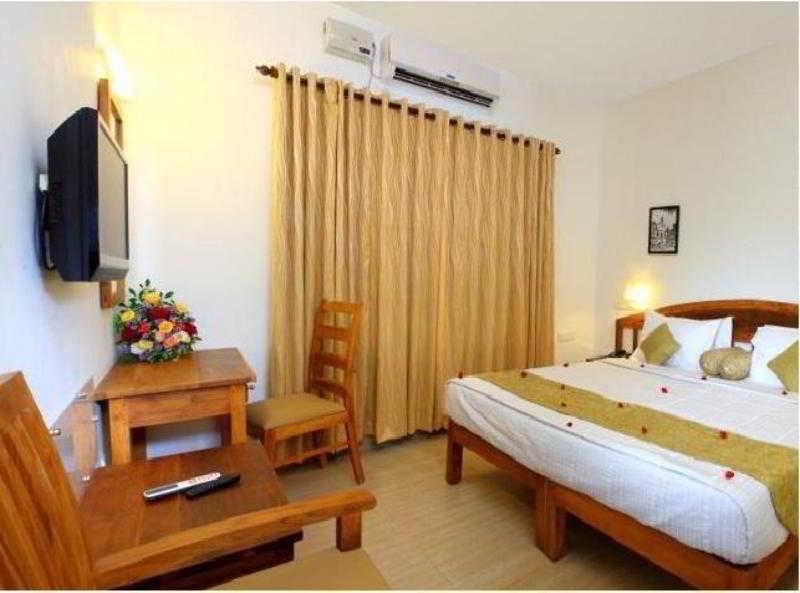 Abad Pepper Route Hotel Kochi ภายนอก รูปภาพ